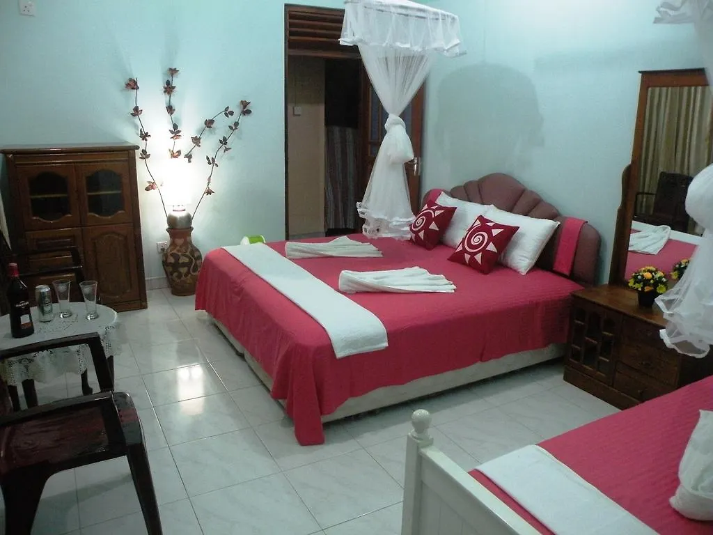 Henderson Airport Residence Negombo Alloggio in famiglia