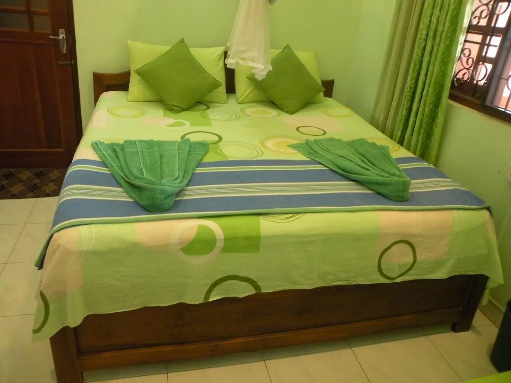 Henderson Airport Residence Negombo
