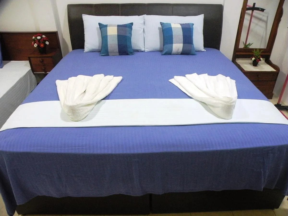 Henderson Airport Residence Negombo 0*,  Sri Lanka